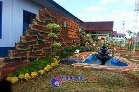 Pura ini menjadi tempat ibadah umat hindu bali sekaligus lokasi persinggahan para wisatawan yang datang dari berbagai penjuru negara dunia. 10 Desain Konsep Taman Sekolah Tukang Taman Surabaya