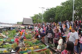 Review tempat menarik di kelantan. Sangat Keren 7 Pasar Terapung Di Indonesia Ini Tersohor Di Dunia