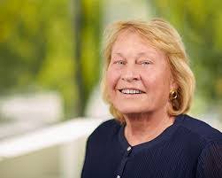 Robin Steele's Instagram, Twitter & Facebook