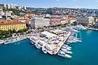 Dubrovnik es una apuesta segura para visitar, pero otra ciudad que merece la pena conocer es zagreb, la capital y mayor ciudad del país ubicada en la región de croacia central. Croatia Wikipedia