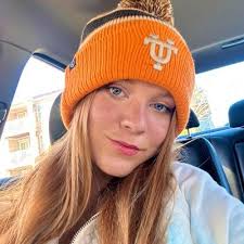 Shelby Talbot (@shelby91612)