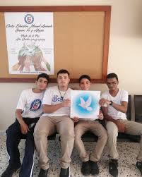 Conviviendo para una cultura de paz. En la semana de la paz realizamos  diferentes actividades sellando un pacto de paz , con todos los actores de  nuestra comunidad educativa. El CEMAS Educando