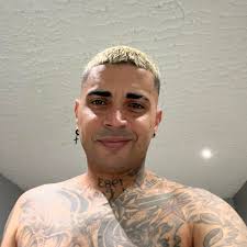 Este me dio risa hasta a mi 😅 Mi tío Michael Jackson