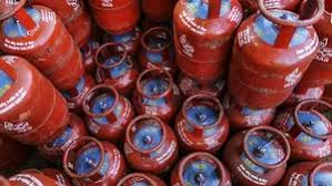 LPG Price in Ahmedabad Today Rs. 810.00/14.2 Kg Gas Cylinder (31st Oct,  2024) - Goodreturns