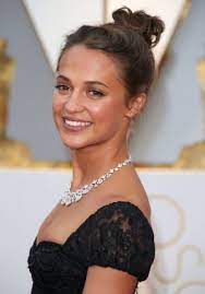 All images, video footage and other media are copyrighted to their respective owners, no copyright infringement is intended. Alicia Vikander Bilder Star Tv Spielfilm