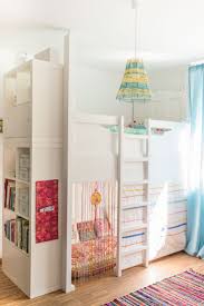 Einrichtungsideen Und Deko Fur Das Madchen Kinderzimmer Mit Selbst Gebautem Ho Diy Deko Ideen Hochbett Bauen Kinder Zimmer Hochbetten Kinderzimmer