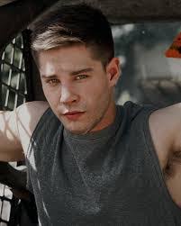 Nathaniel Dempsey's Instagram, Twitter & Facebook