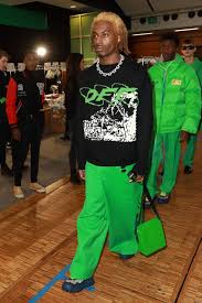 Playboi Carti Debuts Blond Hair Right Through Off White Fashion Display Via Xnmarket Com Xnmarket News Fashion Off White Fashion Fashion Fashion Displays