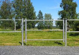 Avoid common mistakes by watching our free how to install an electric fence. Gate For Electric Horse Fencings Stylish Horse Fencing Silber