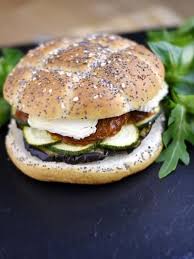 Burger Aux Legumes Du Soleil Recette Recettes De Cuisine Recette Burger Cuisine