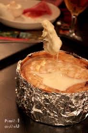 La Boite Chaude Vacherin Mont D Or Au Four Piment Oiseau Alimentation Recette Vacherin Recette