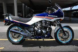 The cbx750, or rc17, also called cbx750c horizon, cbx750e, cbx750f, cbx750g, cbx750p, is a honda motorcycle sold primarily in japan, europe, south africa and australia. Honda Cbx 750 Wikipedia