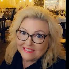 Candace Lyons (@rocksolid90)