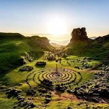 Entdecken sie fantastische unternehmungen, urlaubsinspirationen, lokale tips & mehr vom offiziellen schottischen tourismusverband. Fairy Glen Schottland Fairy Glen Scotland Hintergrundbilder Scotland Travel Travel Places To Travel