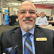 Samuel Mantle's Instagram, Twitter & Facebook