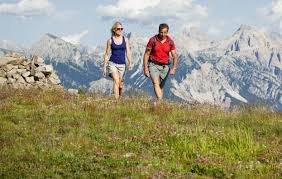 Jodok mit dem schmirntal vereint und bei stafflach in das wipptal mündet. Verbringen Sie Ihren Wanderurlaub In Vals Im Schonen Sudtirol