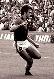 Find the perfect newells old boys stock photos and editorial news pictures from getty images. Football Memories On Twitter Marcelo Bielsa In Action For Newell S Old Boys Nob Newellsoldboys Lepra