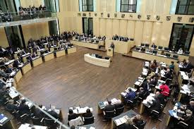 Durch den bundesrat wirken die der bundesrat besteht aus mitgliedern der regierungen der länder (ministerpräsidenten, minister. Pflege Bundesrat Fur Personaluntergrenzen In Allen Krankenhausbereichen