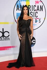 Nikki lee and riawna capri, who. Red Carpet Style Fashion From The American Music Awards News Evenements 893433