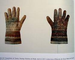Spanish Gloves From A Spanish Book