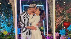 Januar, um 21.15 uhr und läuft dann täglich. Zum Finale Mike Und Elena Zuruck In Love Island Villa Promiflash De