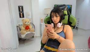 Free Streamer masturbates live and gets caught cumming on Twitch - Female  Climax Gamer Angel Porn Video HD