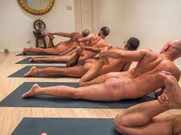 Nackt Yoga - ein erotisches Erlebnis - Nackt Yoga Club