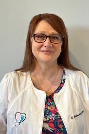 Carolyn Eaves's Instagram, Twitter & Facebook