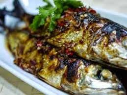 Ianya juga sesuai dinikmati bersama apa jenis kuah atau sambal, jadi tidak hairan lauk ini memang cukup popular di kebanyakan gerai. Resep Ikan Kembung Bakar Bumbu Kuning