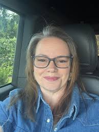 Are there any LGBTQ+ friendly hair stylists in Lakeland?