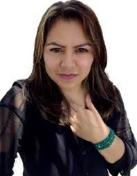 Karina Velarde's Instagram, Twitter & Facebook