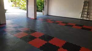 Peg and loop tiles, also known as hook and loop tiles, are similar to interlocking tiles. Garage Floor Interlocking Vinyl Pvc Tiles Heavy Duty Industrial Flooring Ebay