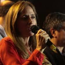 Jun 23, 2021 · victoria tolosa paz luego de que la argentina se abstuviera de firmar una declaración en la onu en la cual se repudiaron las violaciones de derechos humanos en nicaragua y se llamó a elecciones libres en ese país, la presidenta del consejo nacional de coordinación de políticas sociales, victoria tolosa paz, se refirió a la gestión del. Peronista Radio Estacion Sur