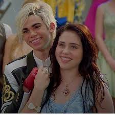 Top 10 Descendants 2 Ships Canon And Fantasy as the villain kids arrive in auradon, a huge welcome wagon has been laid out for them.