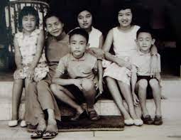 Kuok, affectionately in the newsroom as baby kuok at one point, received her undergraduate degree ba, east asian studies from harvard university. Robert Kuok First Wife Robert Kuok Family Tree