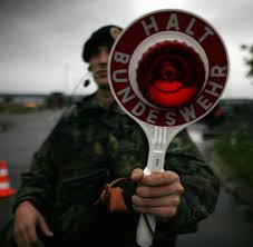 Der streit über bundeswehreinsätze im inneren läuft seit jahrzehnten. Sicherheitstruppe Die Bundeswehr Darf Ab Jetzt Auch Im Inland Helfen Welt
