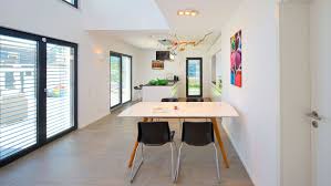 Esszimmer Mit Offener Kuche Graue Fenster Bauhaus Haus Jacobi Fertighaus Weiss Gmbh Fertighausweiss Fe Fertighauser Weiss Fertighaus Wohnen