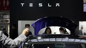 1,315 likes · 15 talking about this · 43 were here. Tesla Muss Fast 50 000 Autos Zuruckrufen