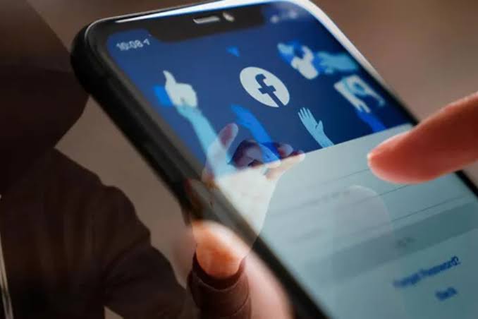 Alertan a jubilados y pensionados por intentos de estafas en Facebook