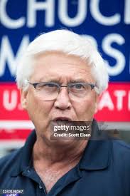 17 Photos & High Res Pictures