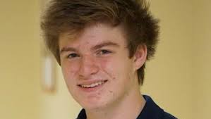 Vanguard senior scores full-ride scholarship