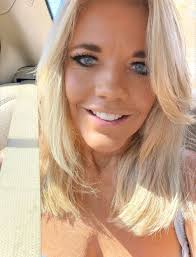 Some days, feeling good just feels so good. Sometimes we don't even realize  how bright the light can be—until we're standing in it. Soak it up and let  it shine. Feel good