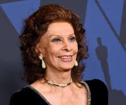 Sophia Loren Recalls Working With Charlie Chaplin, John Wayne