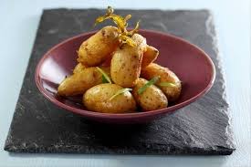 Recette De Pommes De Terre Rattes Confites A L Estragon Facile Et Rapide Recette Pomme De Terre Ratte Pomme De Terre Confite Recette Pomme De Terre