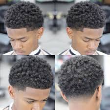 Au fil des années, les coiffures pour cheveux afro s'adaptent aux tendances capillaires et ainsi, elles donnent aux messieurs la possibilité d'être stylés en toutes. 17 Meilleures Idees Sur Degrade Bas Coiffure Homme Black Coiffure Homme Noir Cheveux Afro Homme