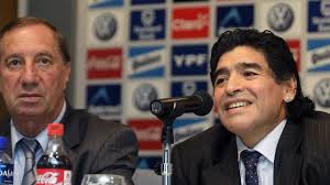 Carlos bilardo, the man who coached argentina to victory in the 1986 fifa world cup, has tested positive for the new coronavirus, a source close to his family told reuters on friday. Maradona Death Kept From Ailing Former Coach Bilardo France 24