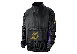 With dennis schröder and anthony davis out for another game, the lakers will once again have to rally around lebron james. Nike Nba Los Angeles Lakers Lightweight Courtside Jacket Black