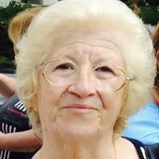 Ricardo ed Erica, sì in bianco sulla sabbia