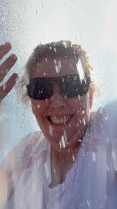 Hello Yungblud fans I have a new Yungblud group privately DM me if you want  the link for it 🙏🏻❤️ I want to apologize for all the fake wanna be  Yungbluds in