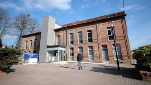 Un numéro unique est disponible pour. L Ancien Batiment De Pole Emploi Transforme En Pole Social Et Familial